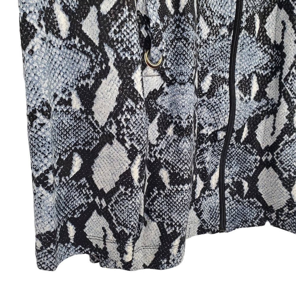 Chico's 3 Sz XL Jacket Blue Reptile Print Zip Belt Pockets Stretch Fluid Jersey - Picture 5 of 9